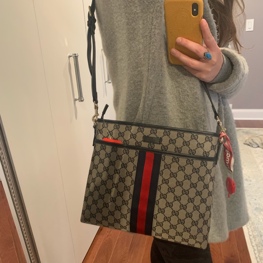 Gucci messenger bag